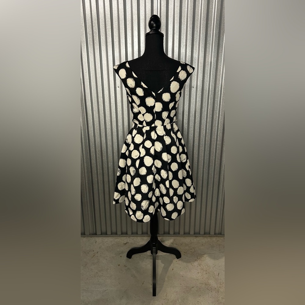 Women’s Eliza J Designer Black White Polka Dot Polyester Sleeveless Dress Size 4 - Picture 2 of 4